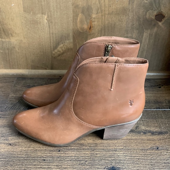 FRYE Boots size 9.5 - Picture 1 of 7